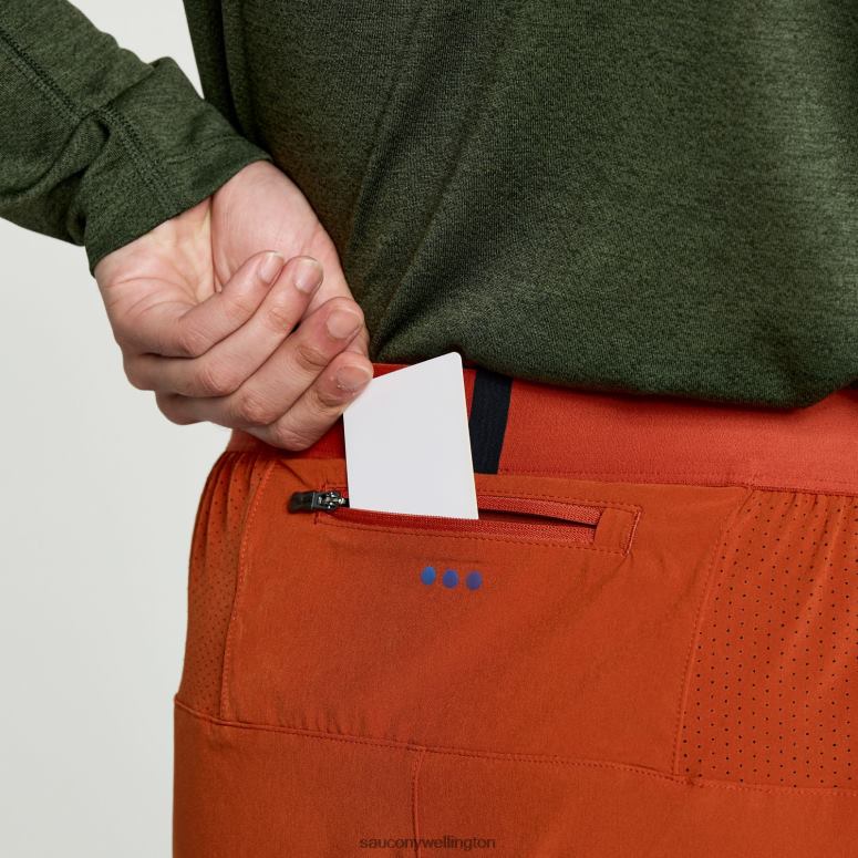 Saucony Men Outpace 7 2-in-1 Short Lava 0066X390